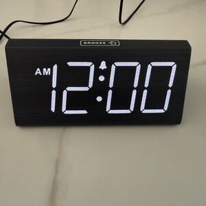 Digital Alarm Clock with Snooze Function - Black